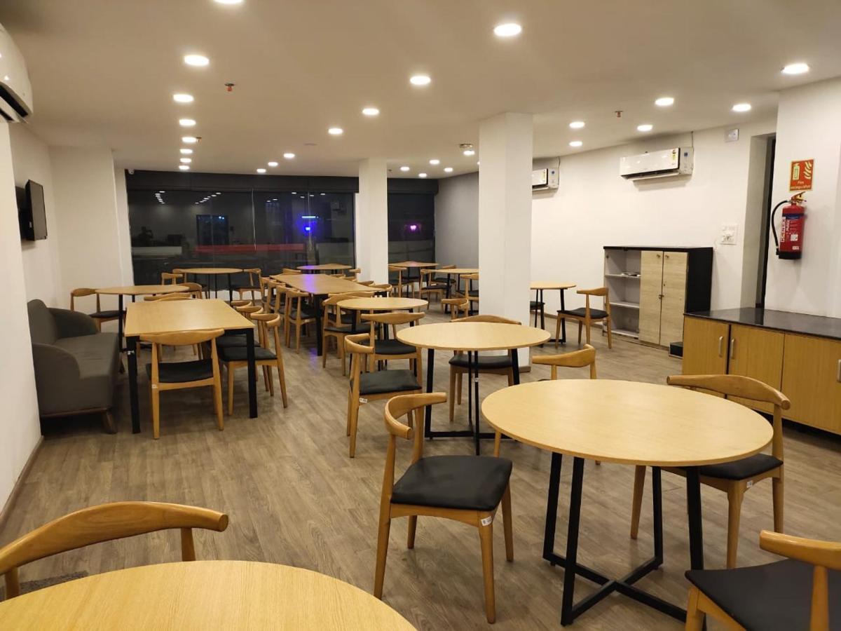 Pearltree Express Hotel Kolkata Exterior photo